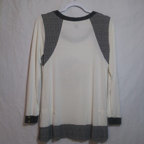 Tricot Chic Knit Cream and Black Long Sleeve Graphic Top Odd Art Luxury Size 10 - Picture 14 of 15